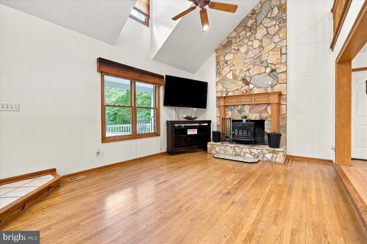 230 Buresch Dr Property Photo 15