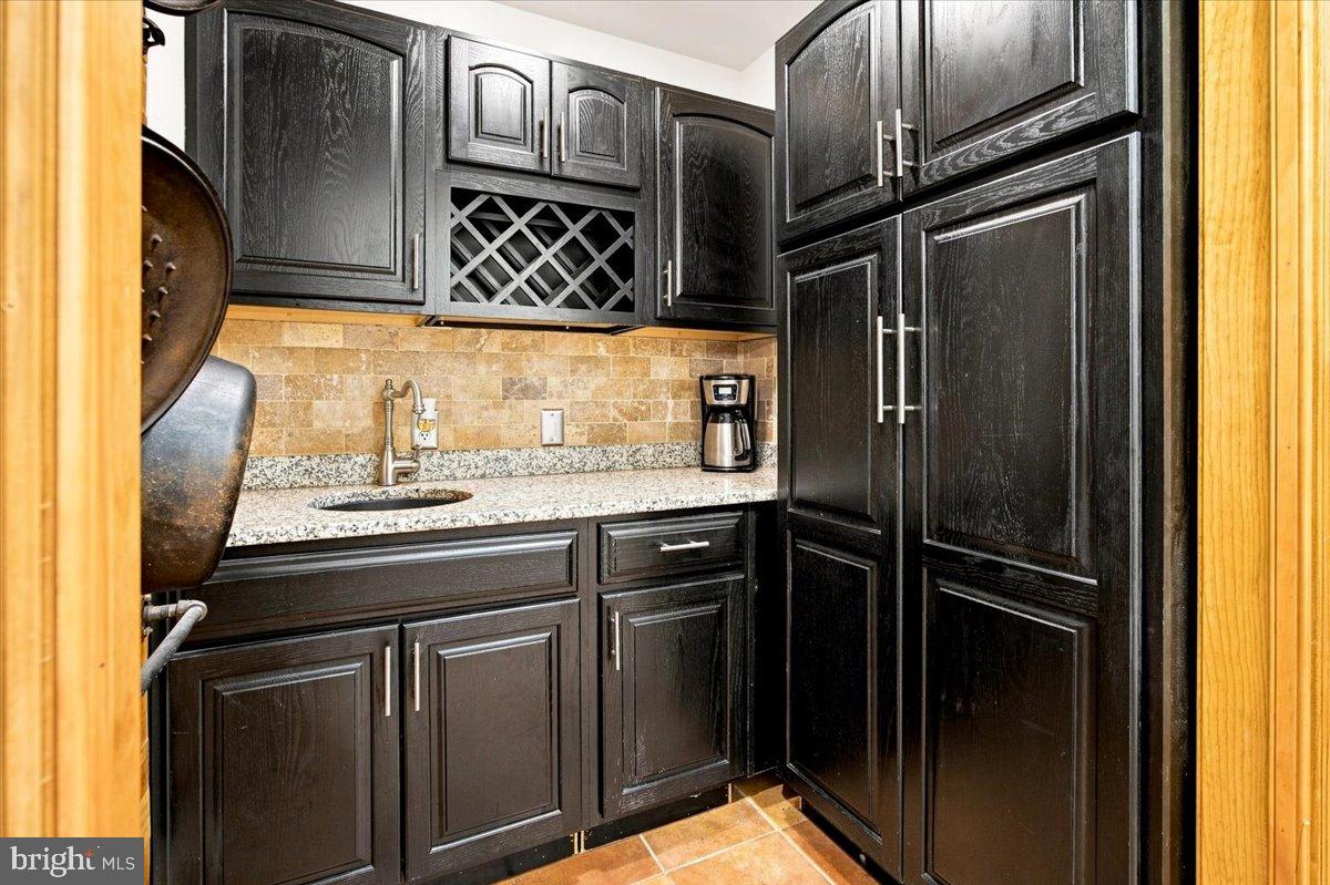 230 Buresch Dr Property Photo 25