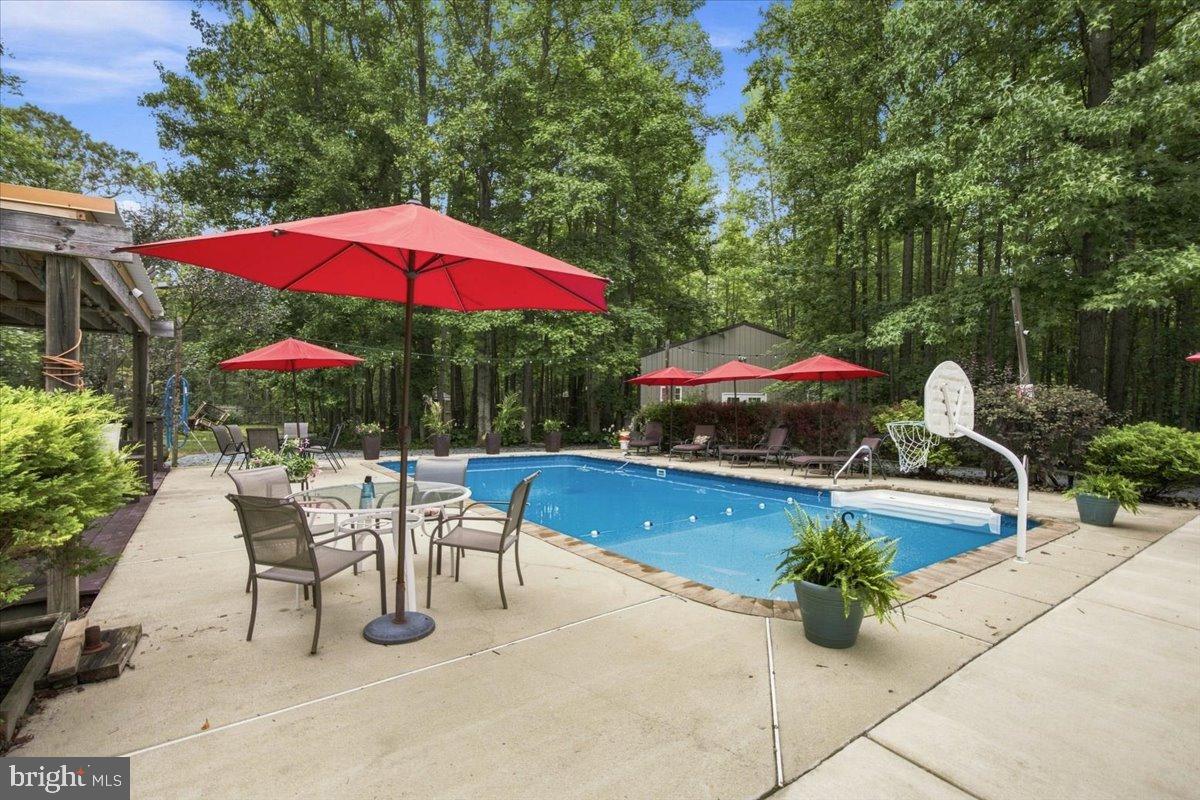 230 Buresch Dr Property Photo 60