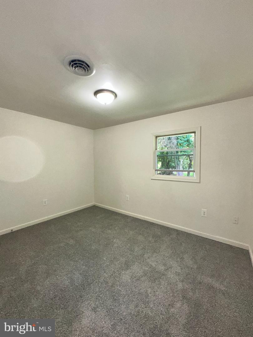 6 Washington Pl Property Photo 9
