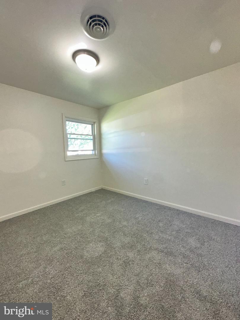 6 Washington Pl Property Photo 11