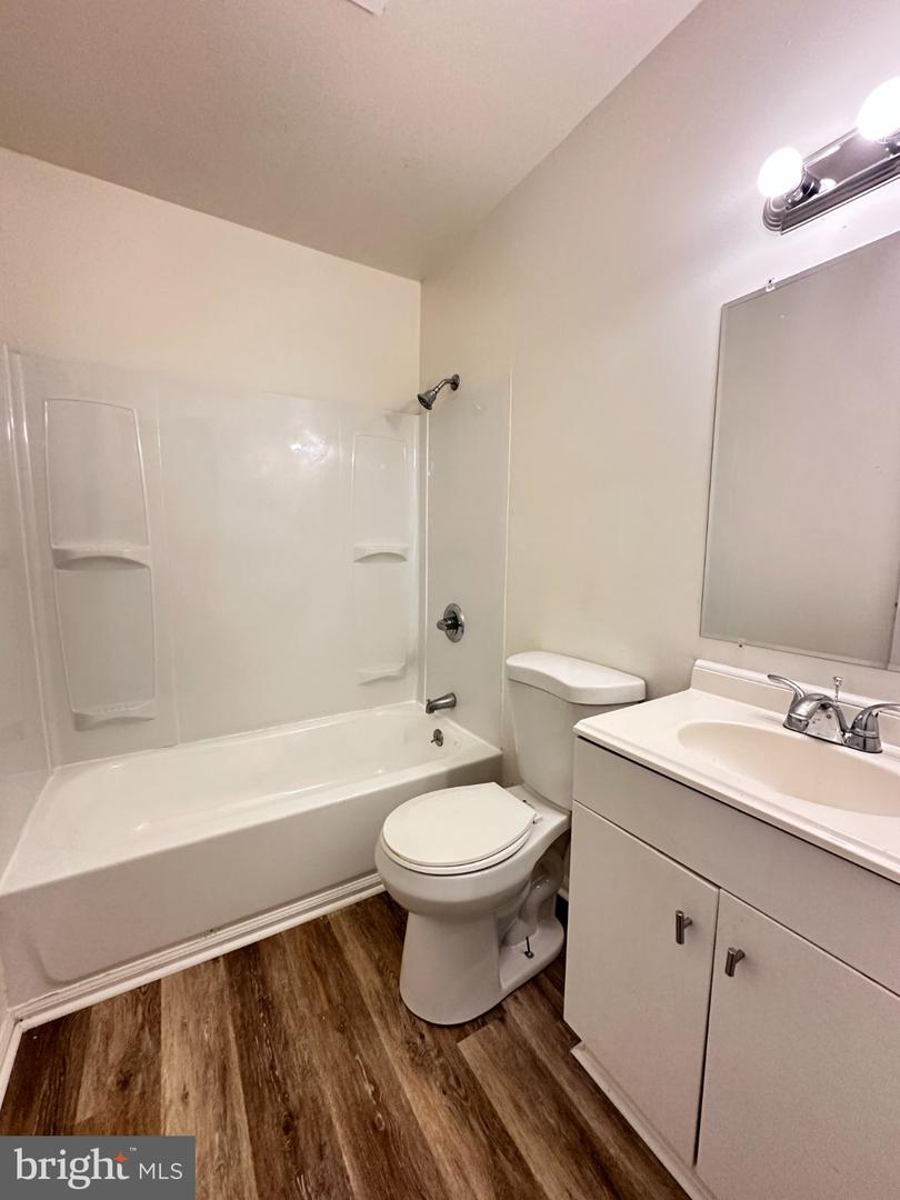6 Washington Pl Property Photo 14
