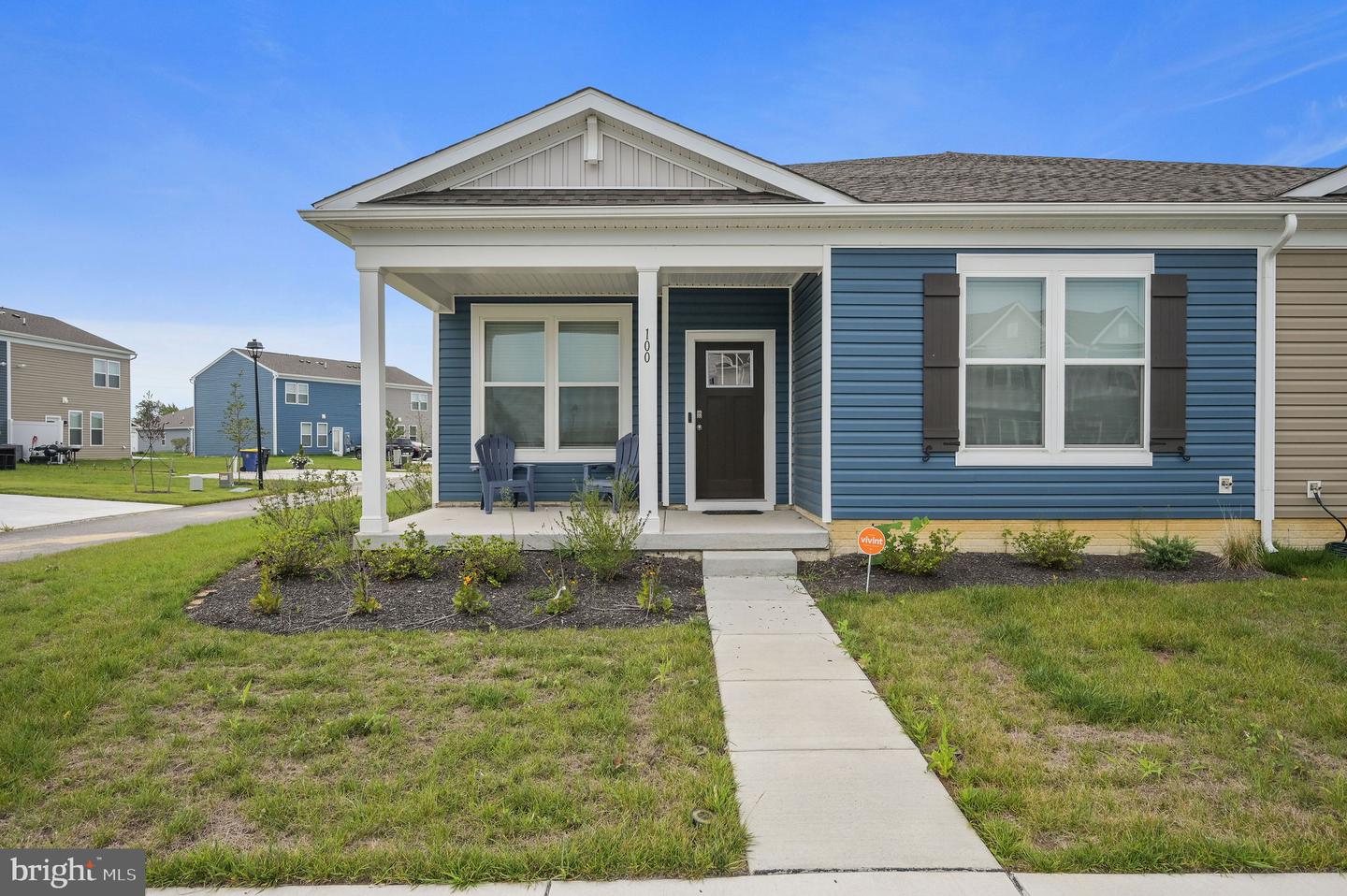 100 RIDGLEY BLVD Property Photo 1
