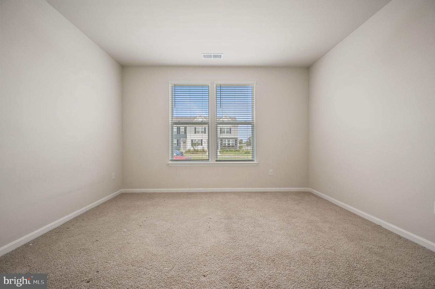 100 Ridgley Blvd Property Photo 8
