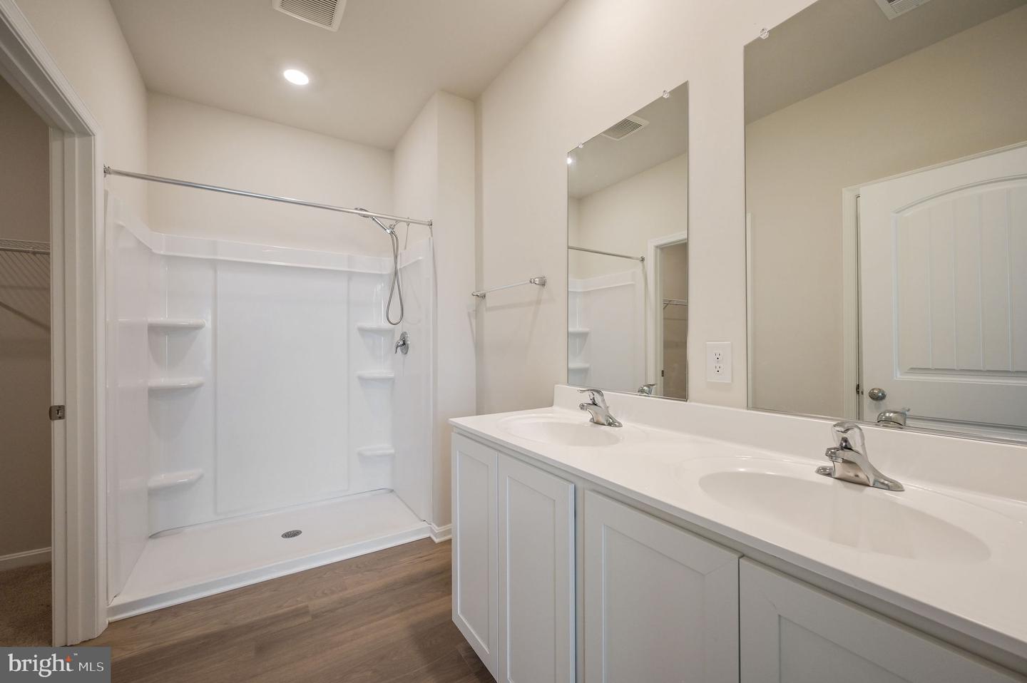 100 Ridgley Blvd Property Photo 10
