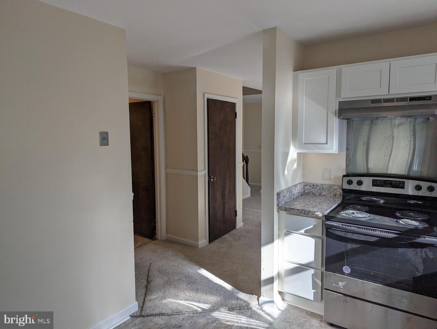 830 Woodcrest Dr Property Photo 10