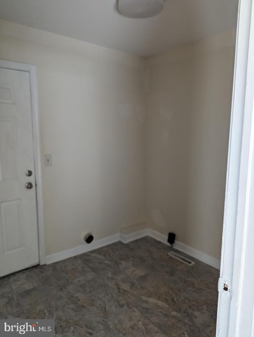 830 Woodcrest Dr Property Photo 12