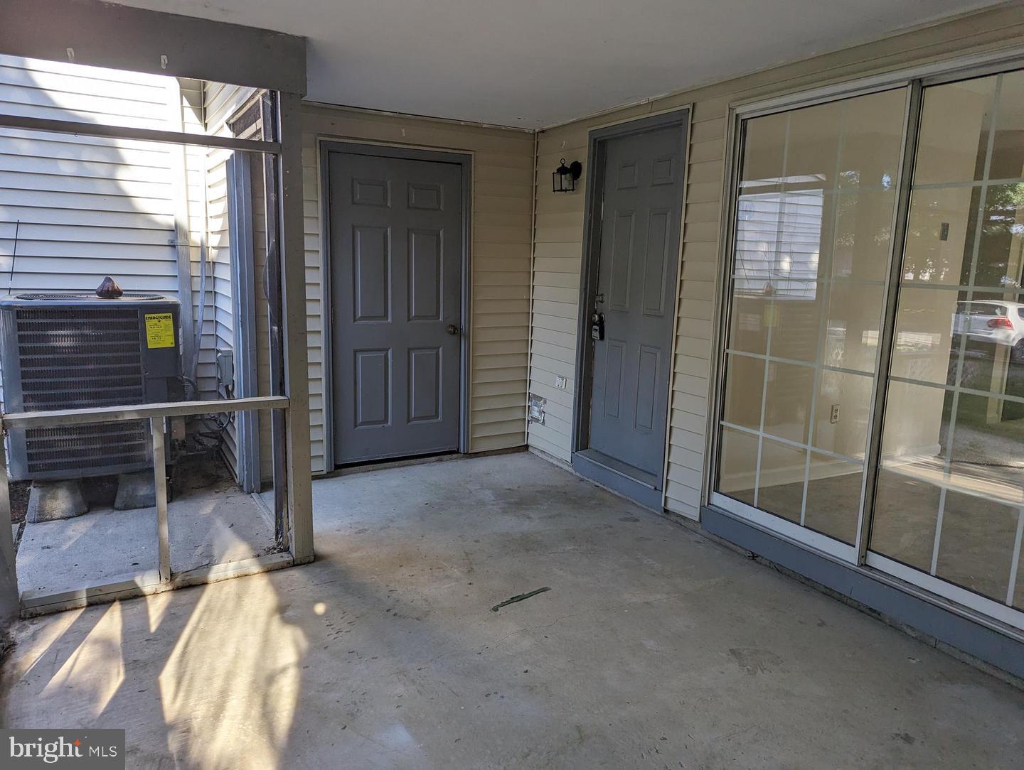 830 Woodcrest Dr Property Photo 28