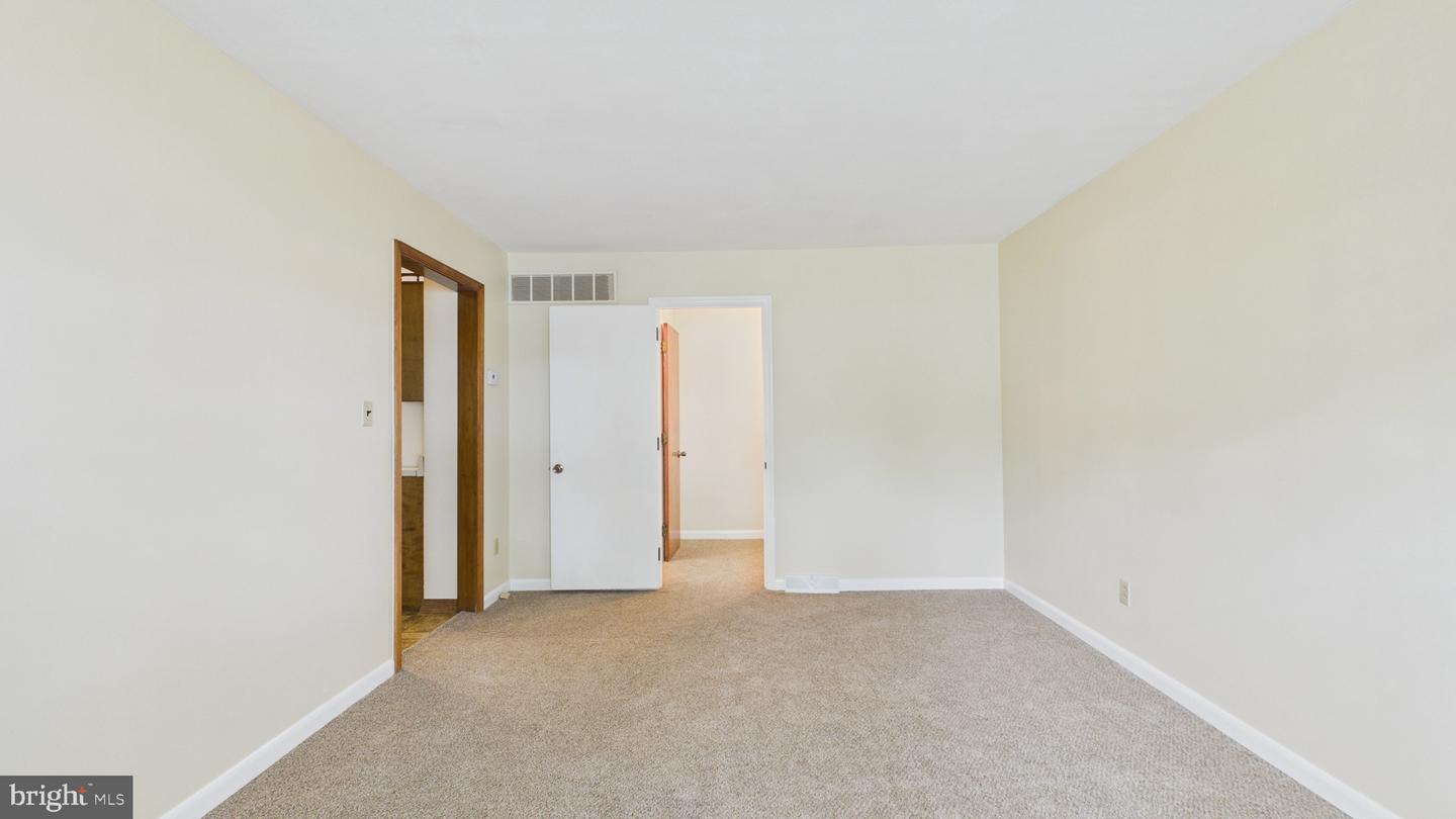 576 Crawford Ave Property Photo 21