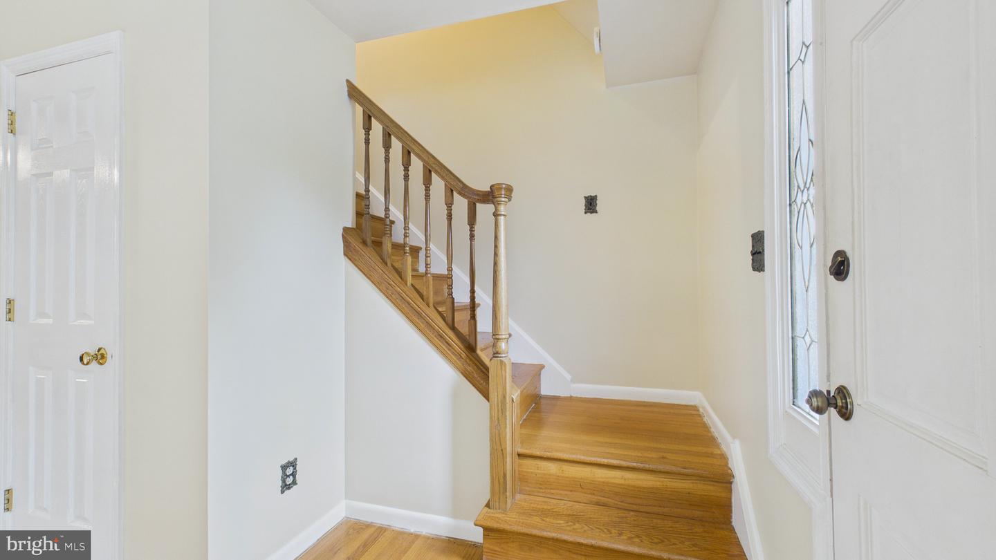 576 Crawford Ave Property Photo 29