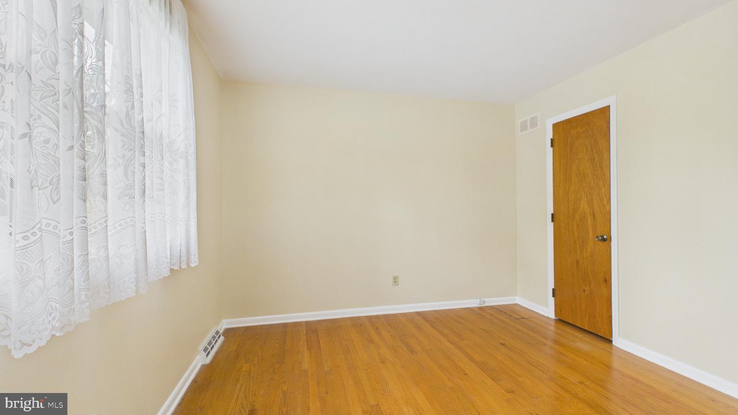 576 Crawford Ave Property Photo 35