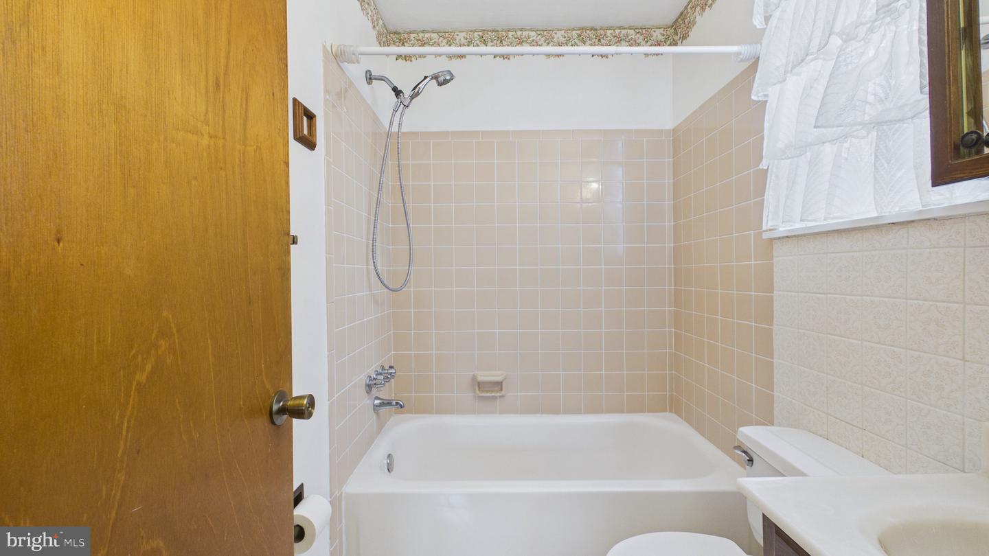 576 Crawford Ave Property Photo 41
