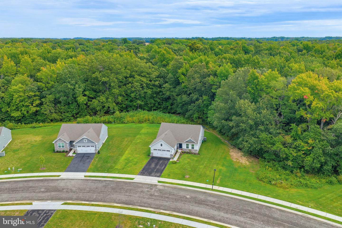 427 Alezach Dr Property Photo 3