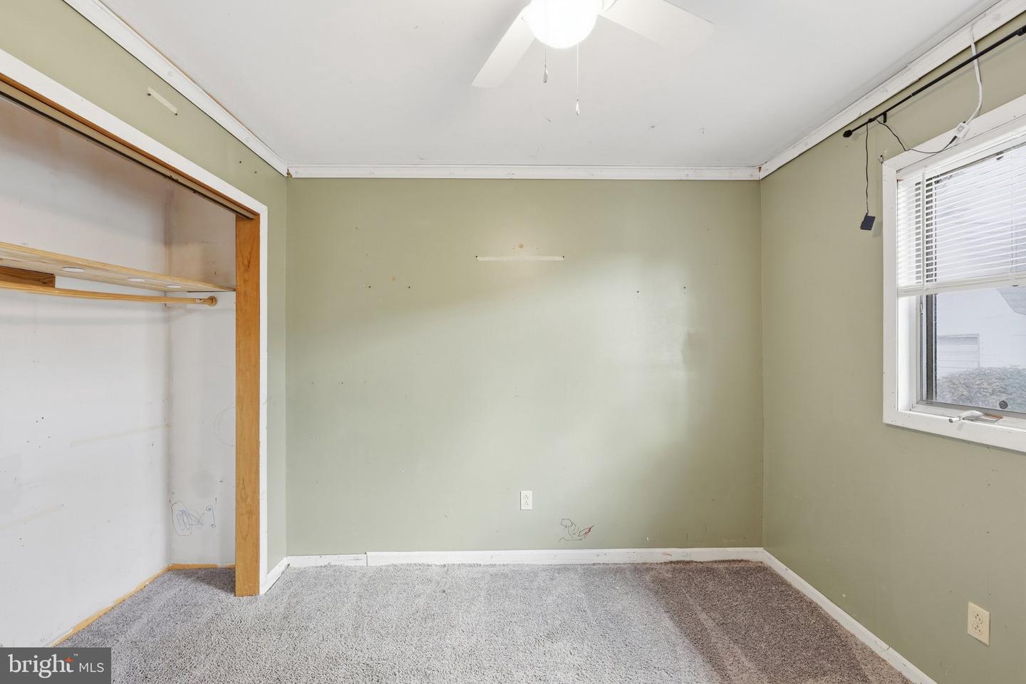 398 Ronald Ln Property Photo 7
