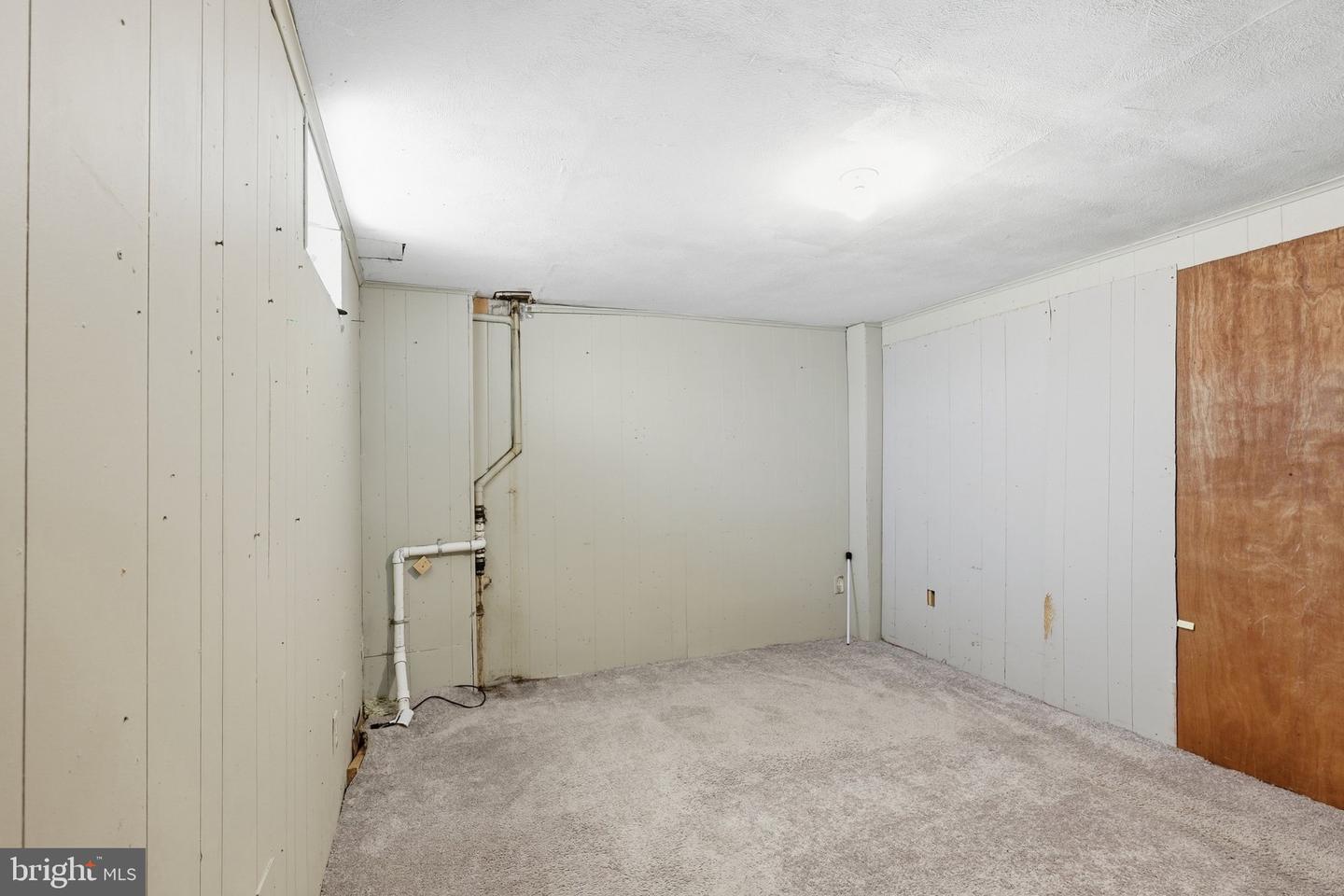 398 Ronald Ln Property Photo 15