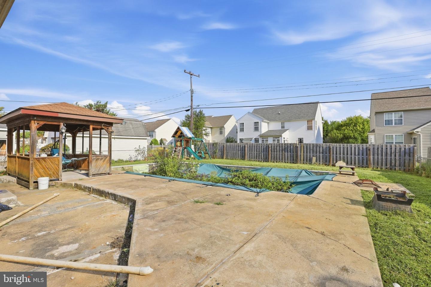 398 Ronald Ln Property Photo 17