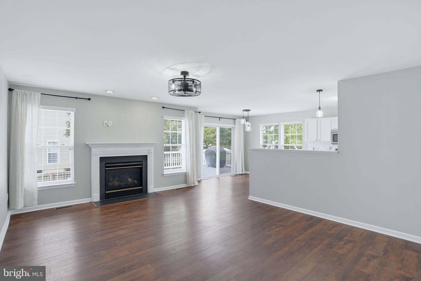 57 Houston St Property Photo 4