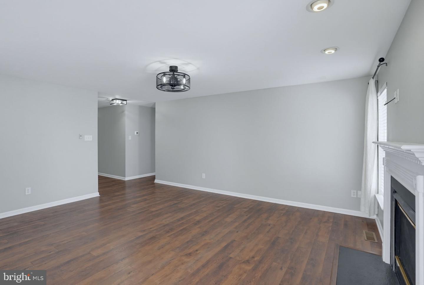 57 Houston St Property Photo 7
