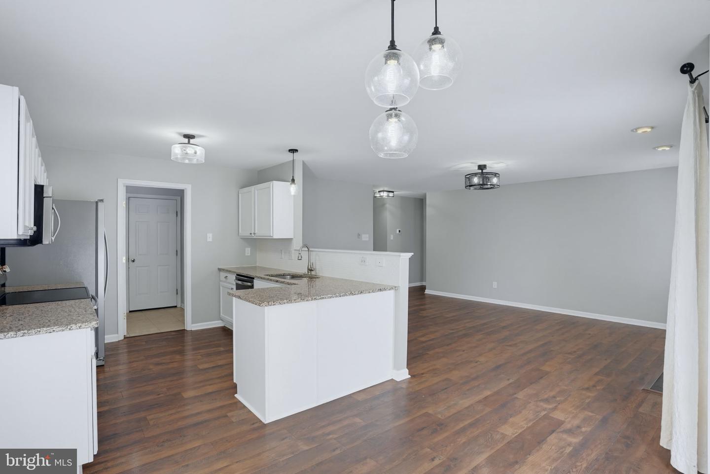 57 Houston St Property Photo 10