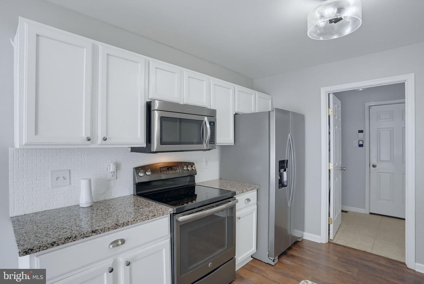 57 Houston St Property Photo 13