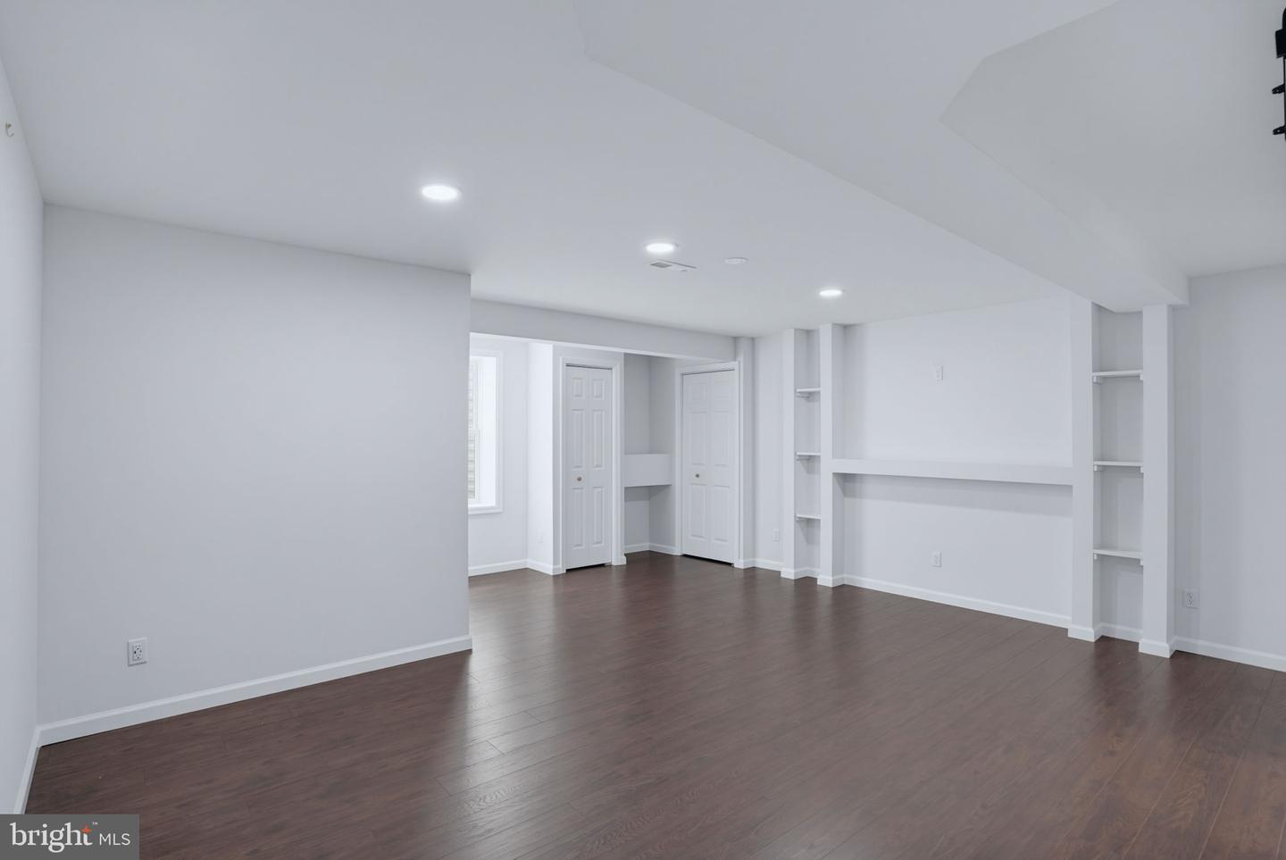57 Houston St Property Photo 31