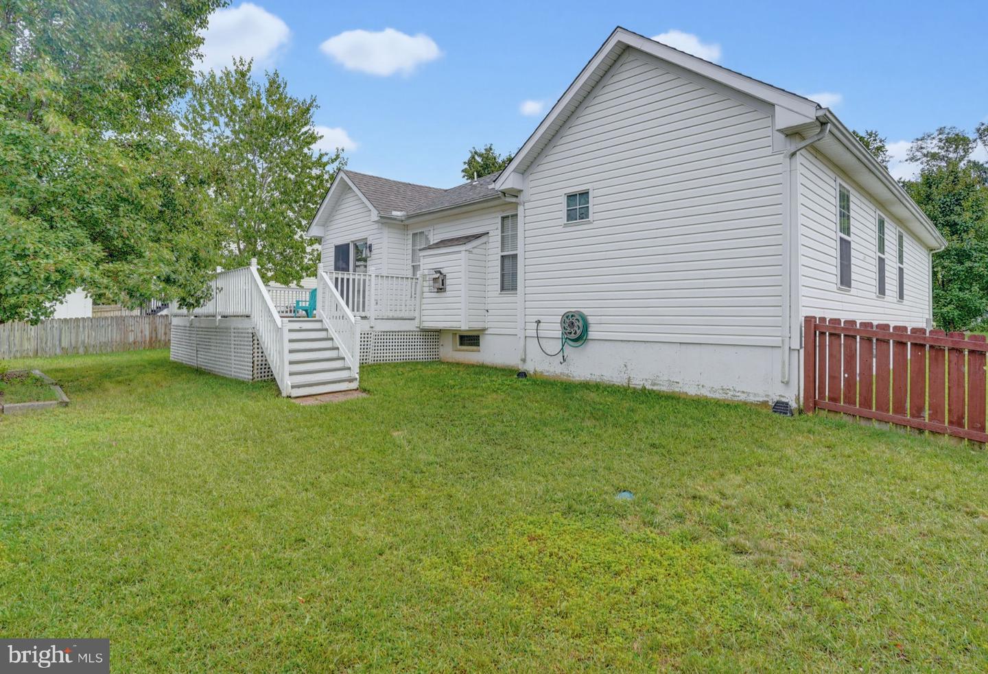 57 Houston St Property Photo 38