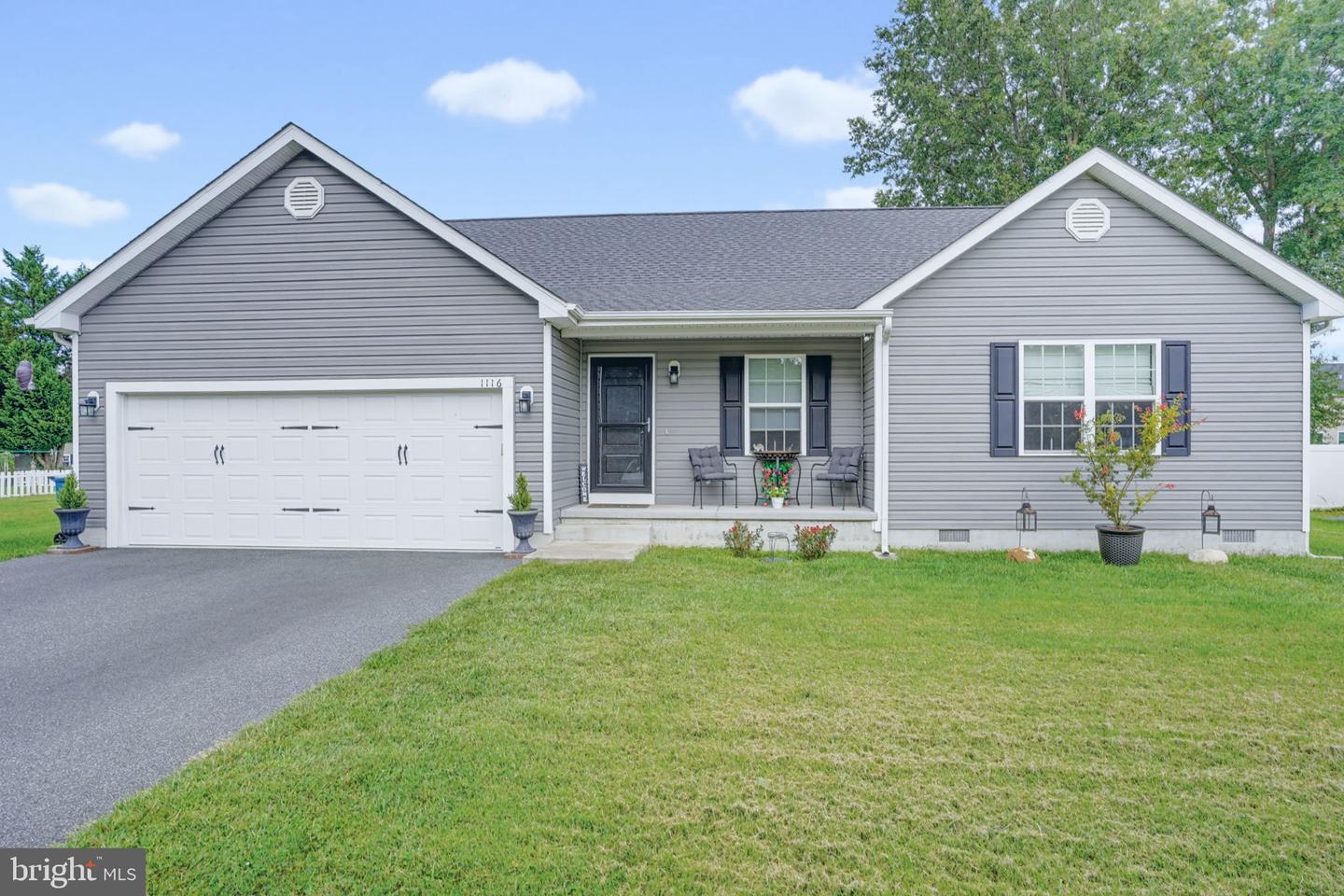 1116 Canterbury Rd Property Photo 1