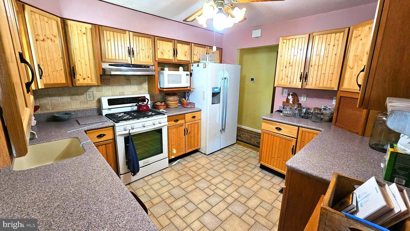 2244 S State St Property Photo 4