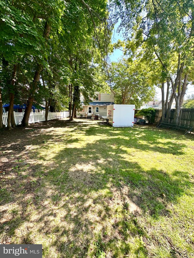 302 N Bradford St Property Photo 28