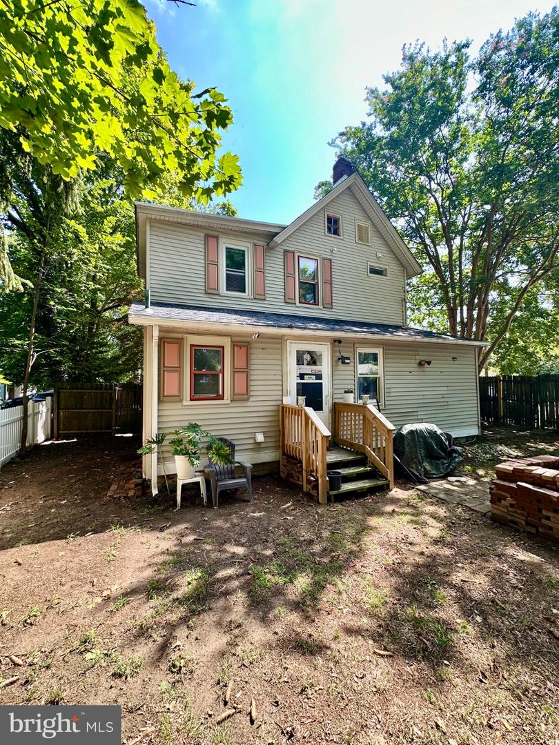 302 N Bradford St Property Photo 30