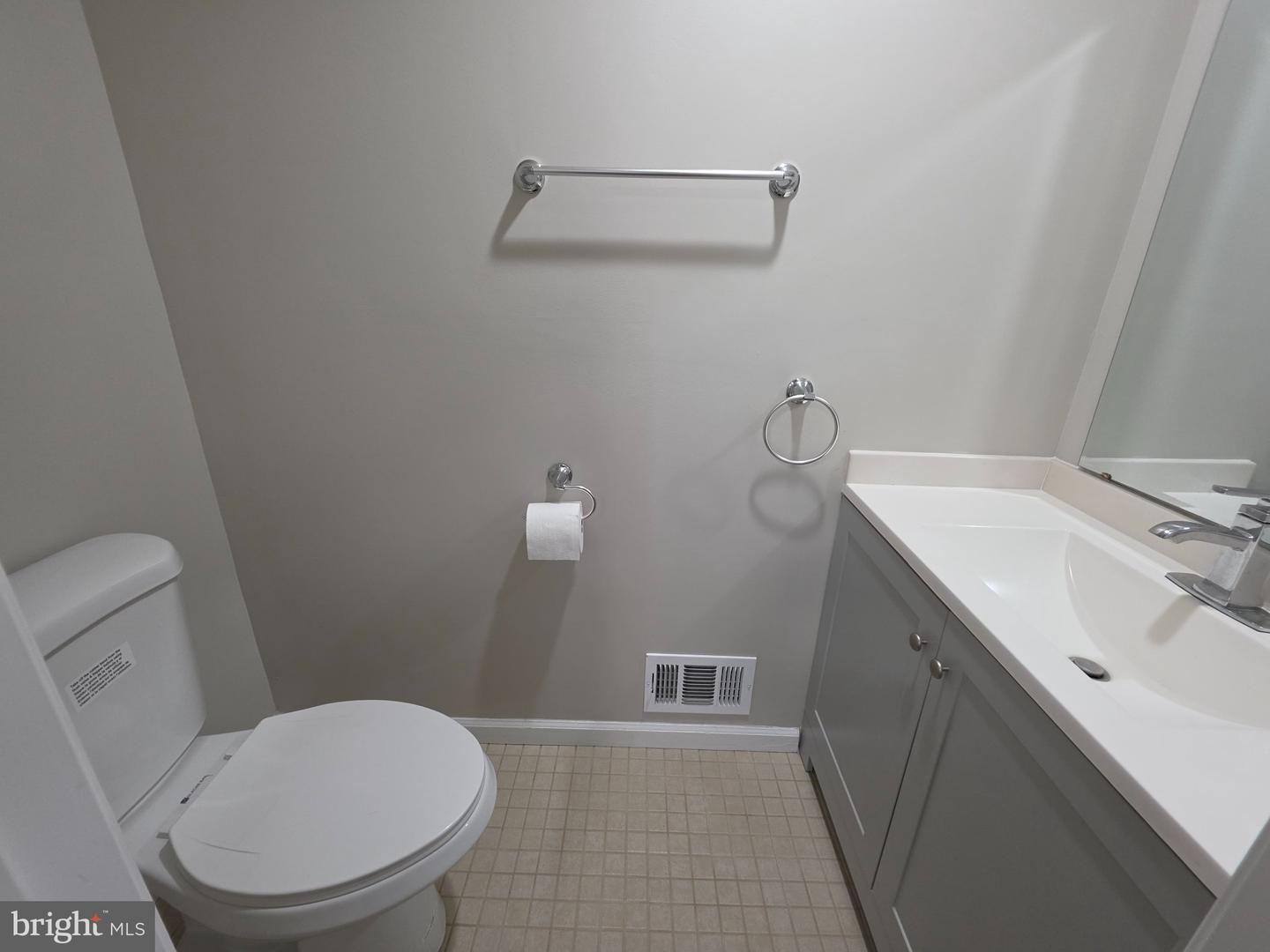 1412 Woodmill Dr Property Photo 8