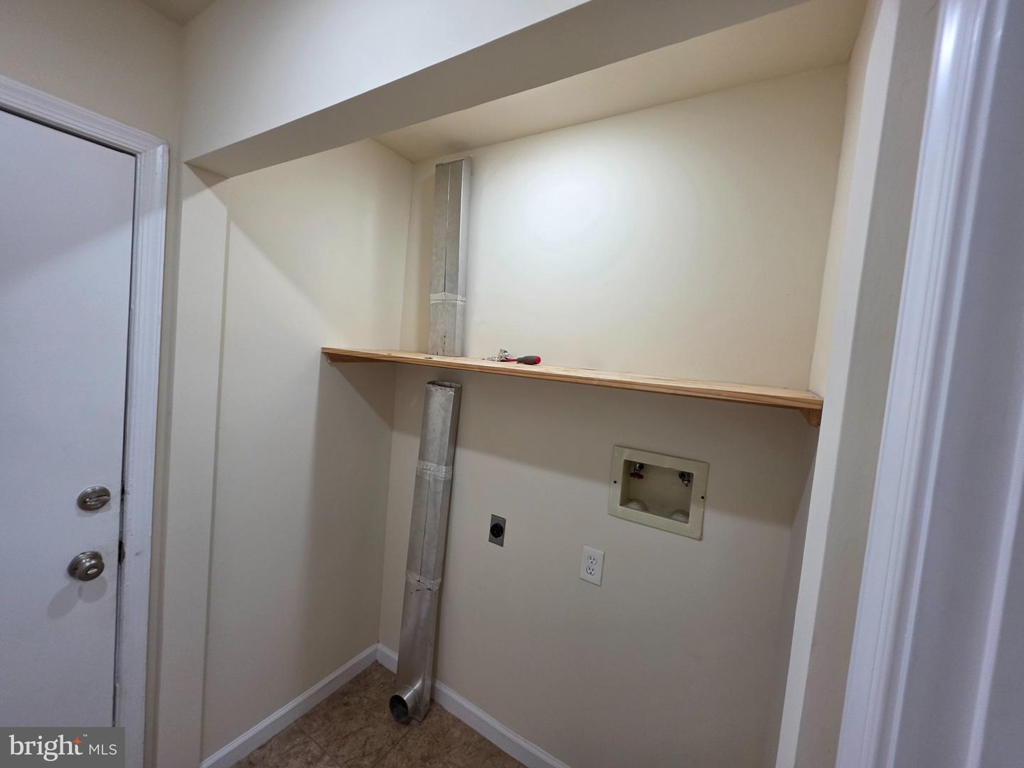 1412 Woodmill Dr Property Photo 23