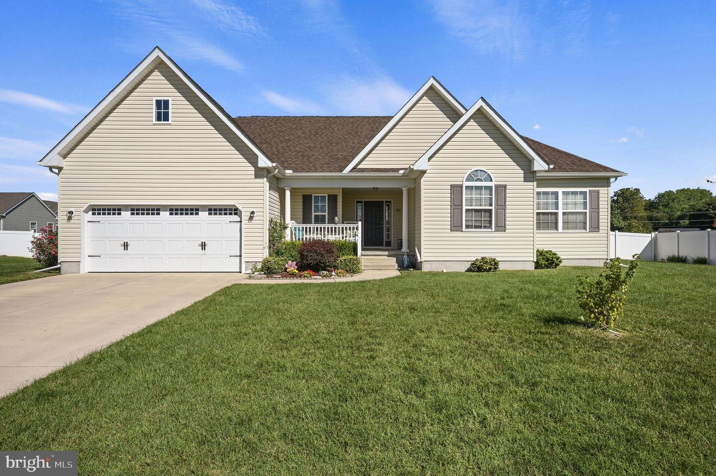 182 Kenmount Ln Property Photo 1