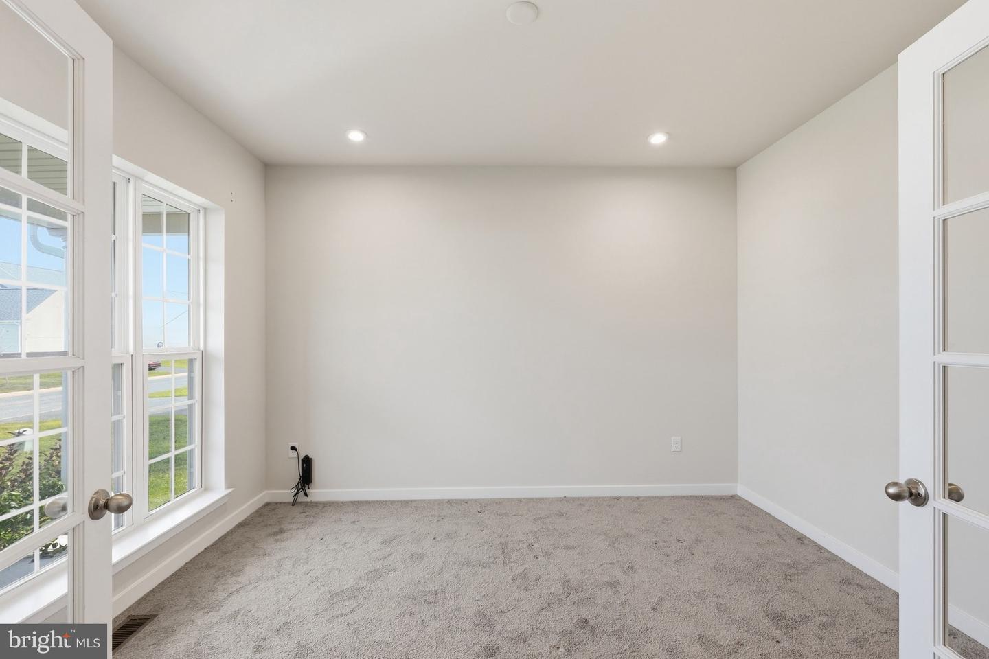 91 Farleigh Dr Property Photo 10