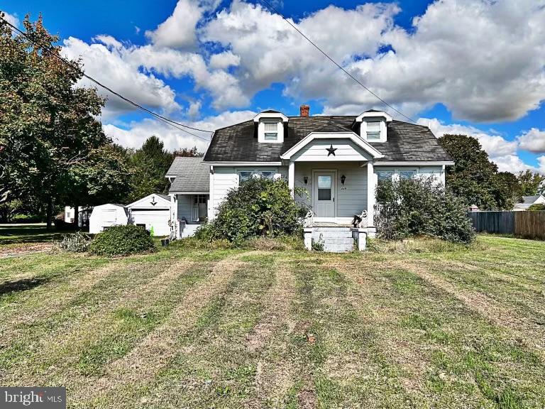 449 Front St Property Photo 1