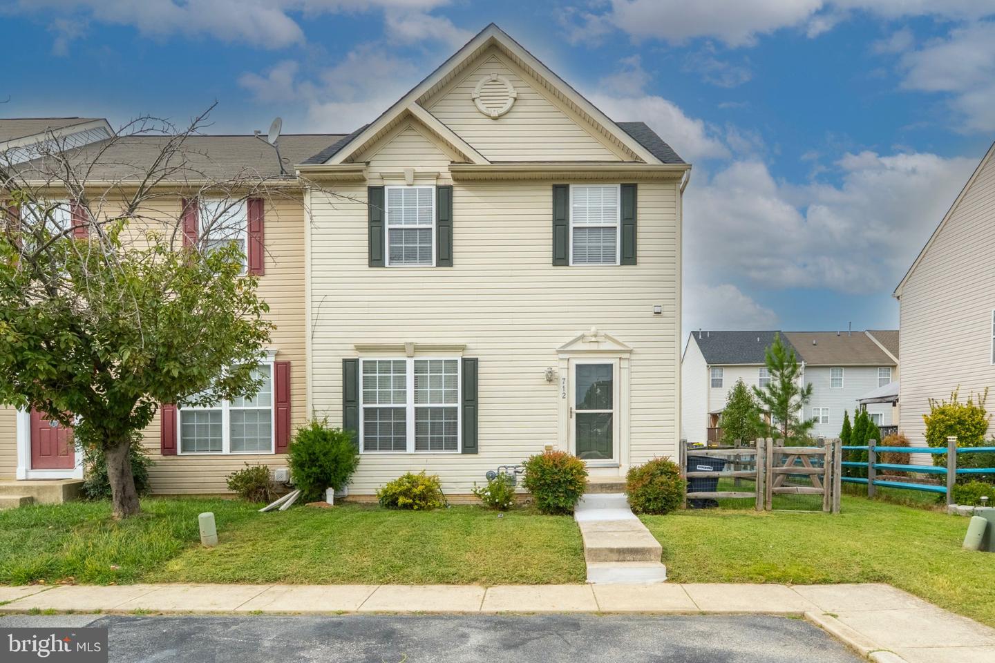 712 Birch Tree Ln Property Photo 1