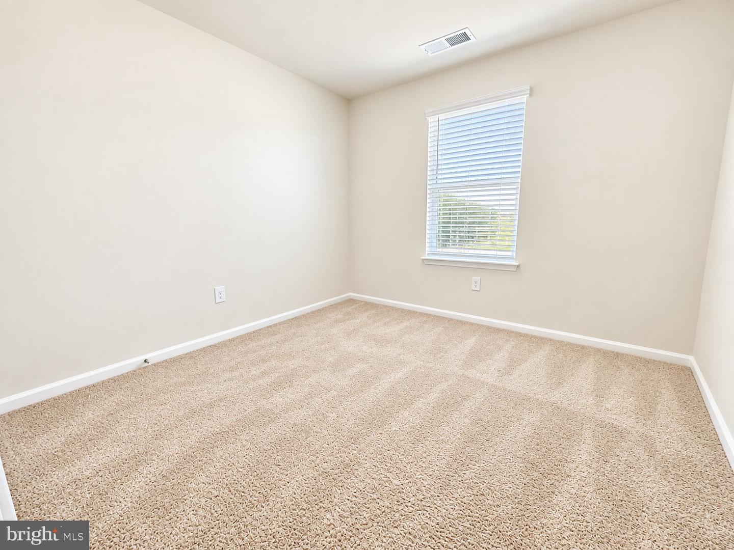 198 Currant Cir Property Photo 14