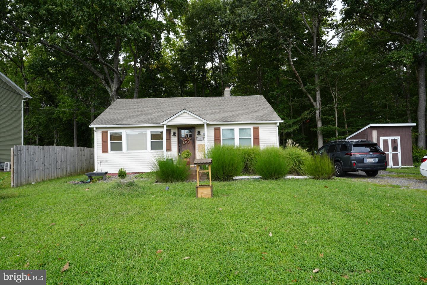 3284 Forrest Ave Property Photo 1