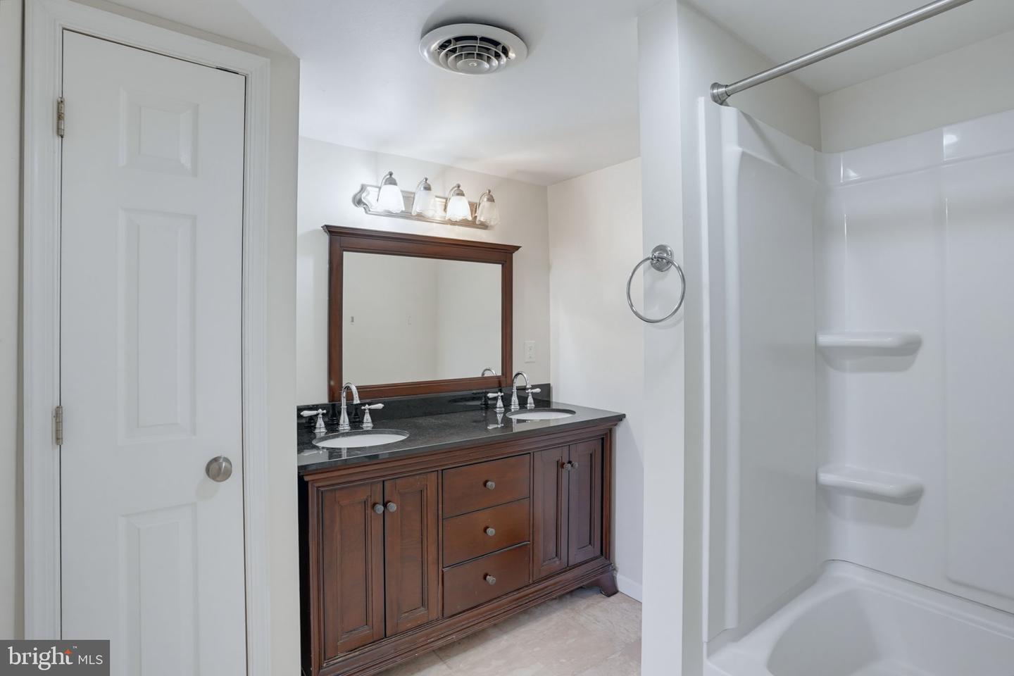 3886 Brenford Rd Property Photo 52
