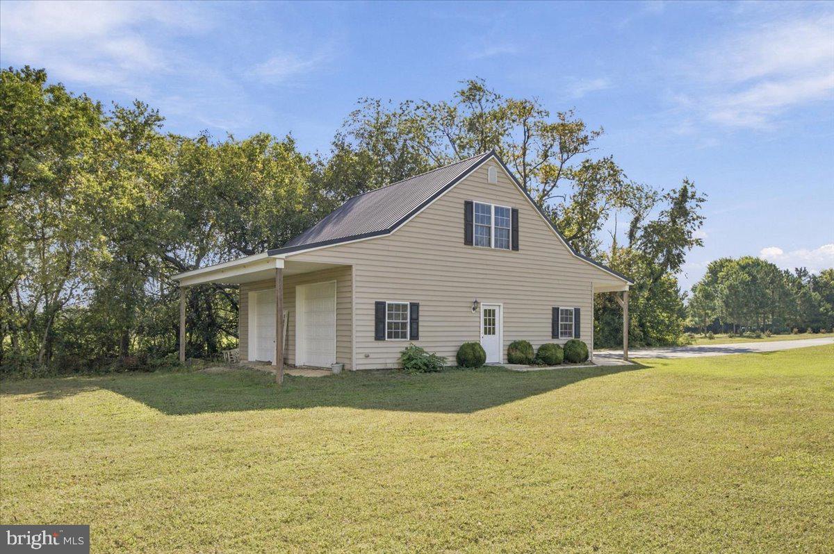 275 Bloomfield Dr Property Photo 4