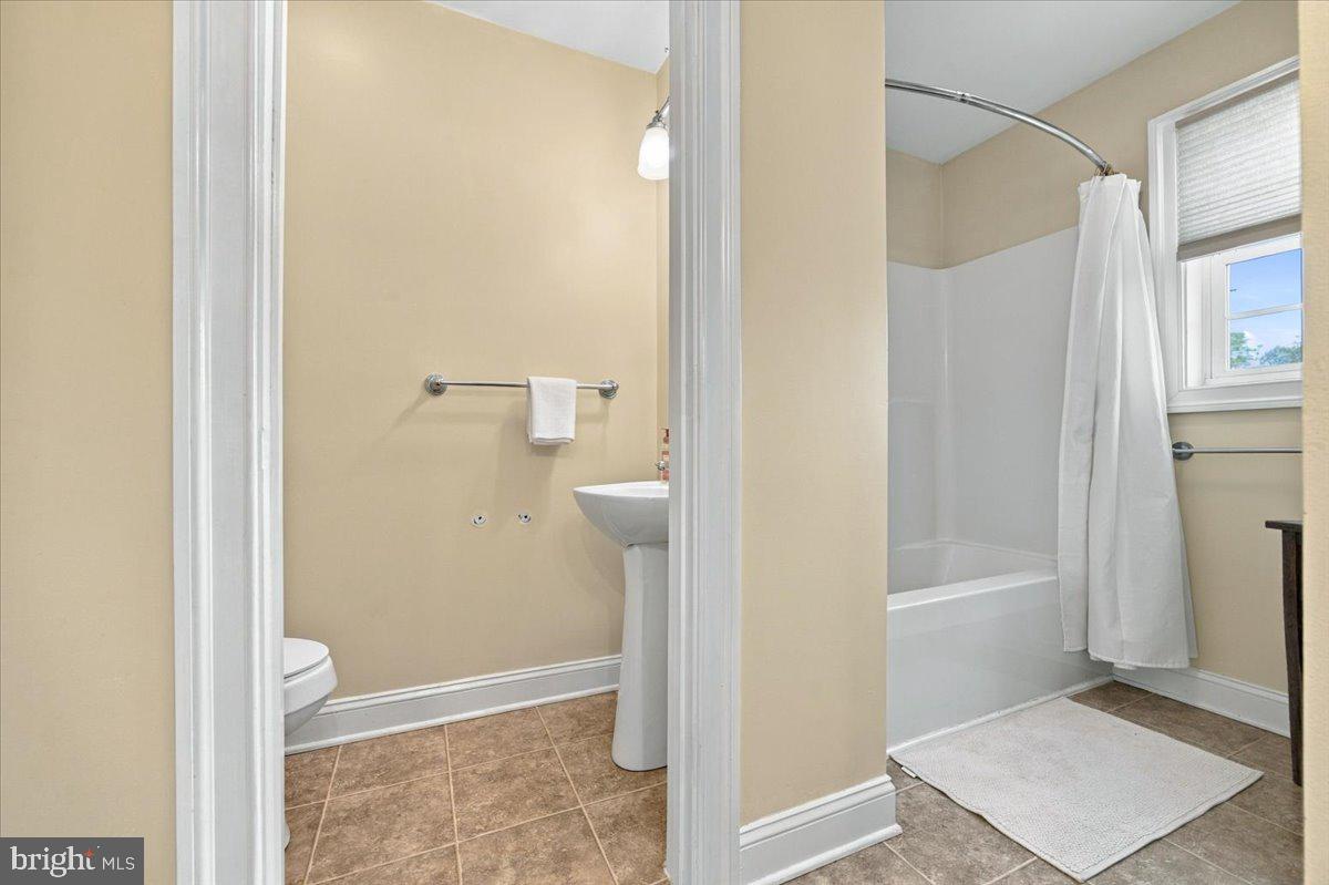 275 Bloomfield Dr Property Photo 36
