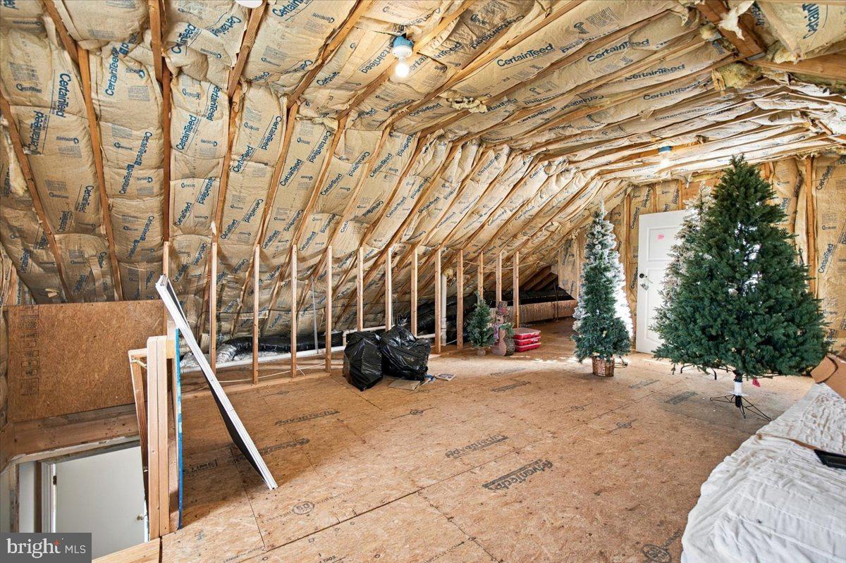 275 Bloomfield Dr Property Photo 39