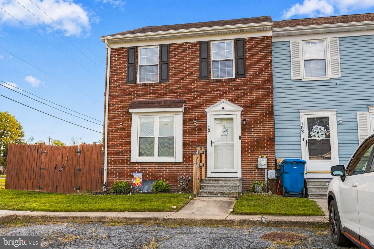 101 Meeting House Ln Property Photo 1