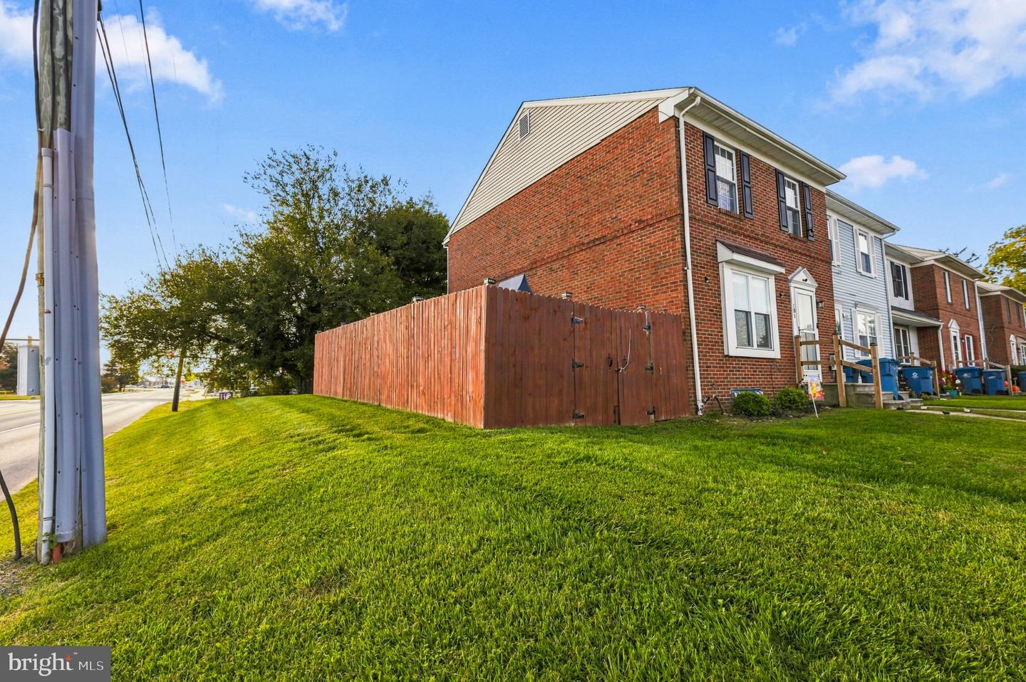 101 Meeting House Ln Property Photo 3