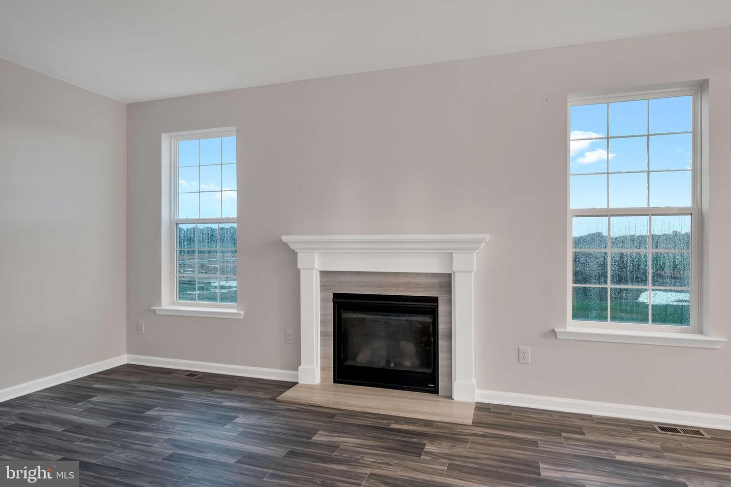 1153 Charleston Cir #berkshire Property Photo 9