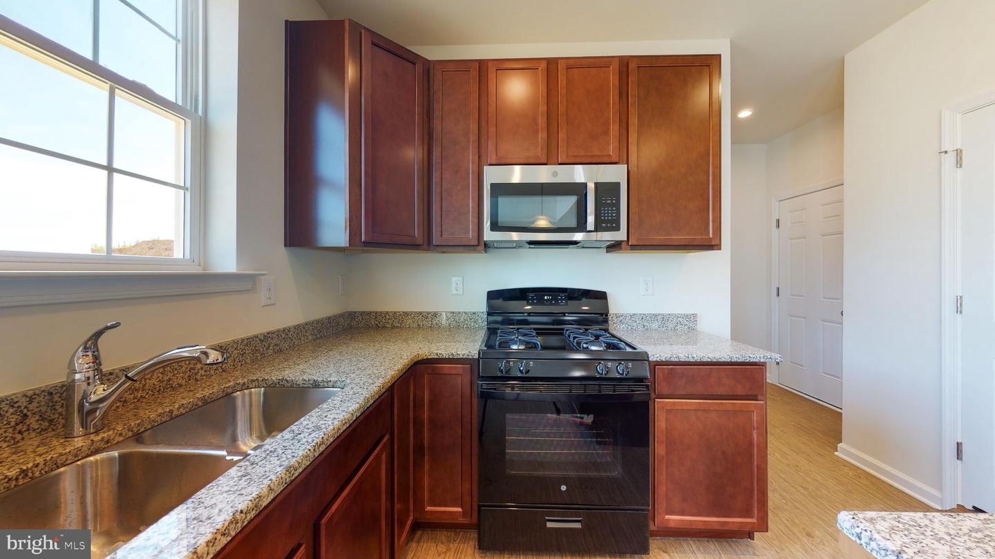 1153 Charleston Cir #charleston Property Photo 8
