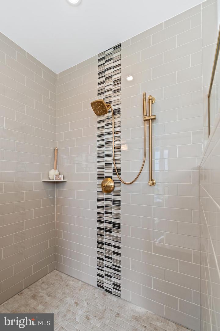 273 Abbotsford Dr #philadelphian Grand Property Photo 46