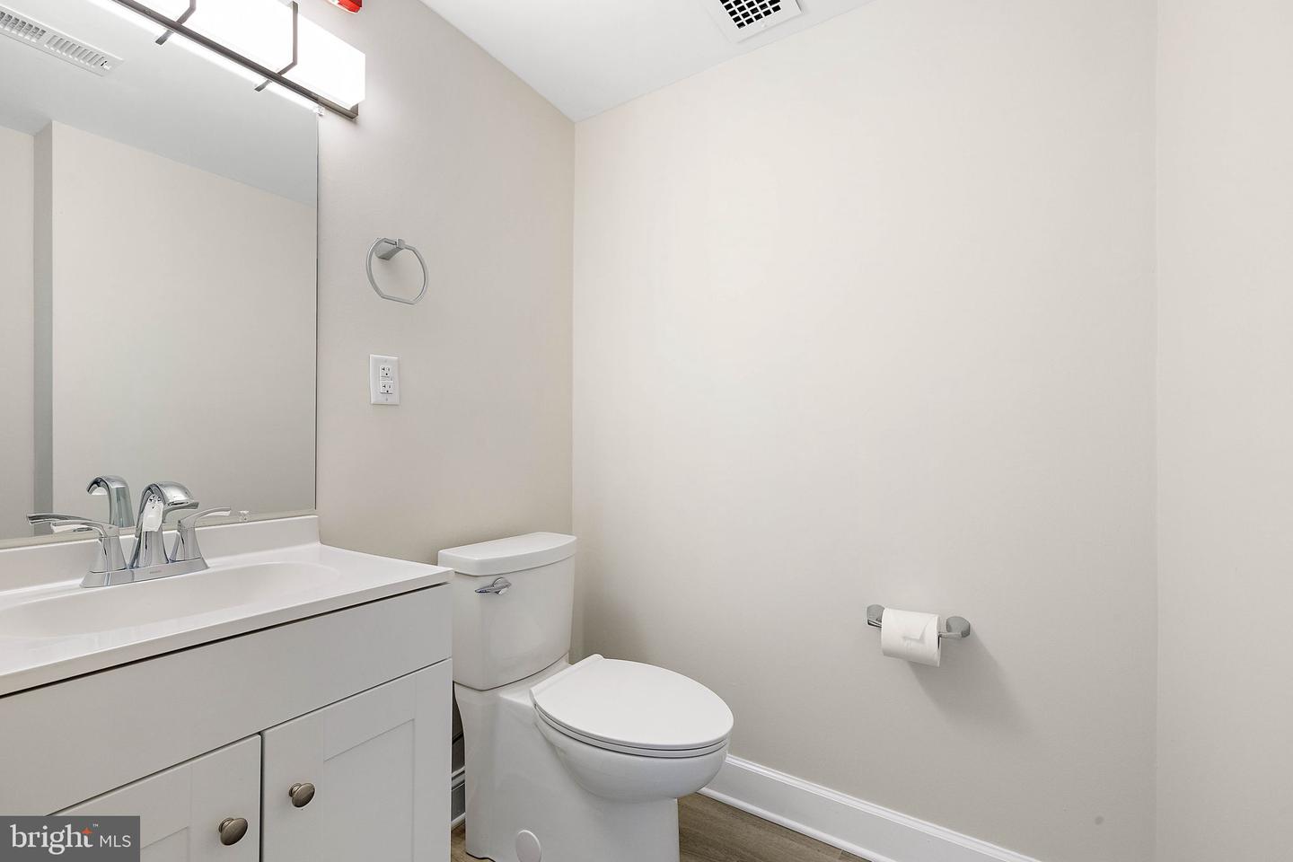2401 Pennsylvania Ave #101 Property Photo 11