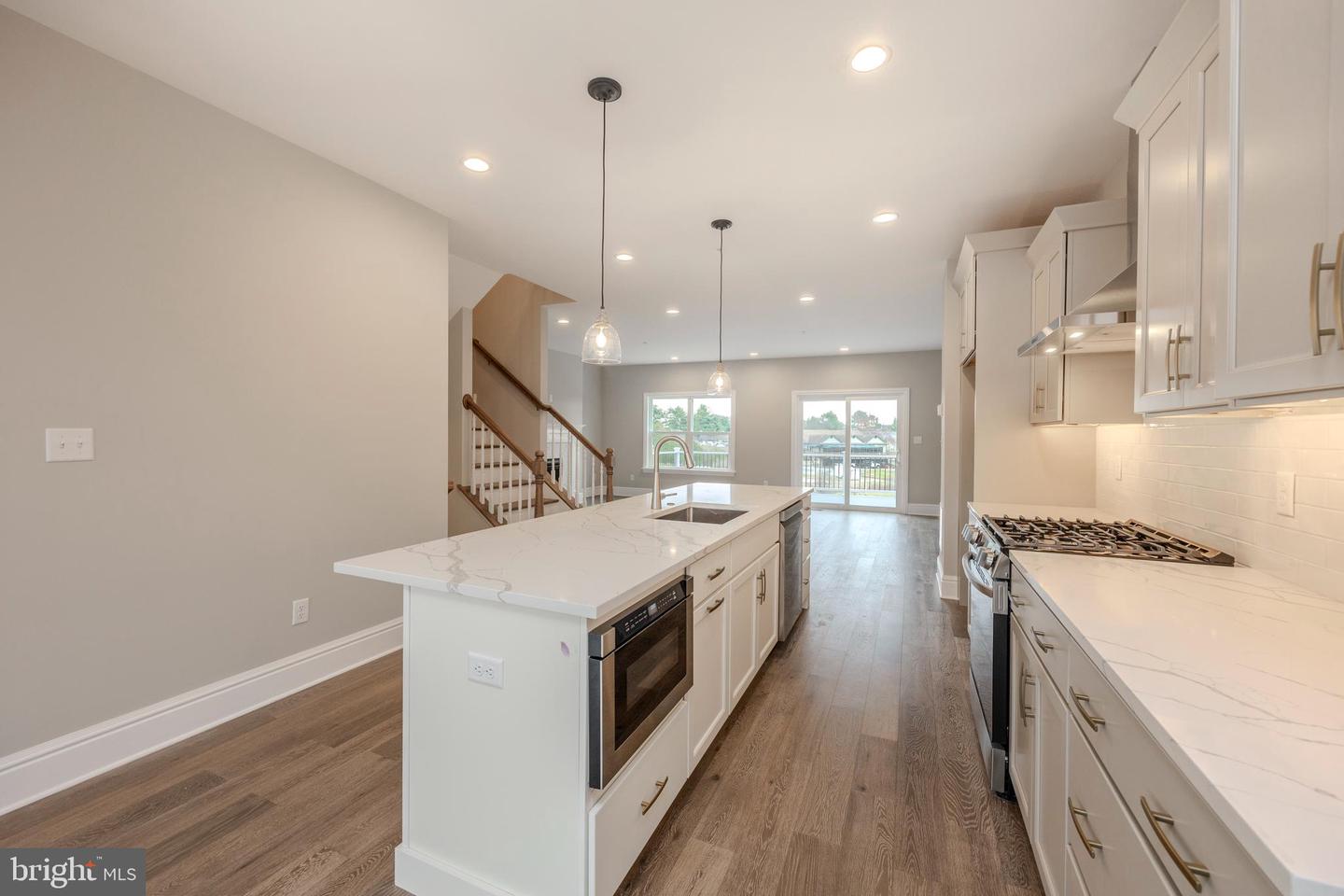 4811 Hogan Dr #3 Property Photo 5