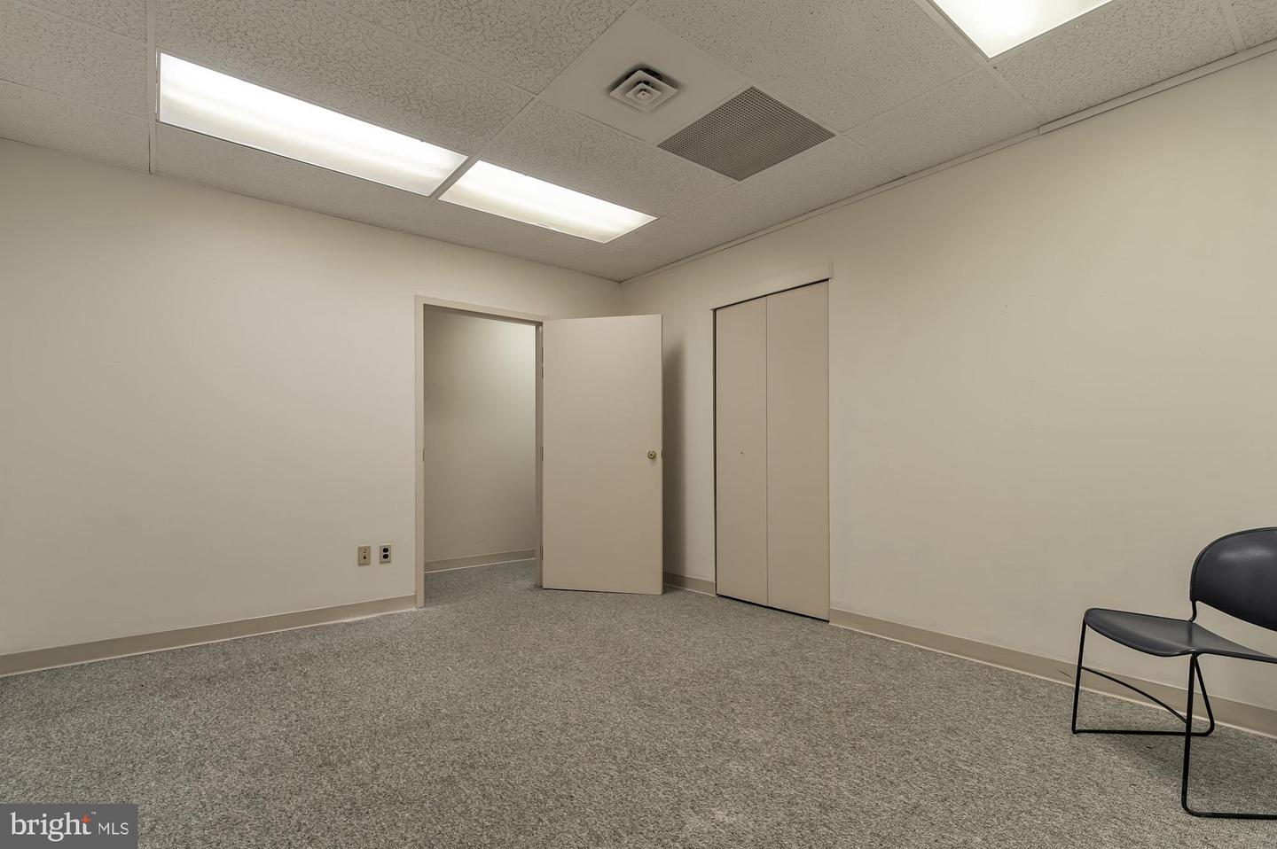 715 N King St Property Photo 15